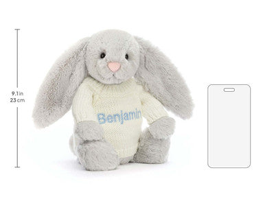 Lapin argenté timide avec pull crème personnalisé